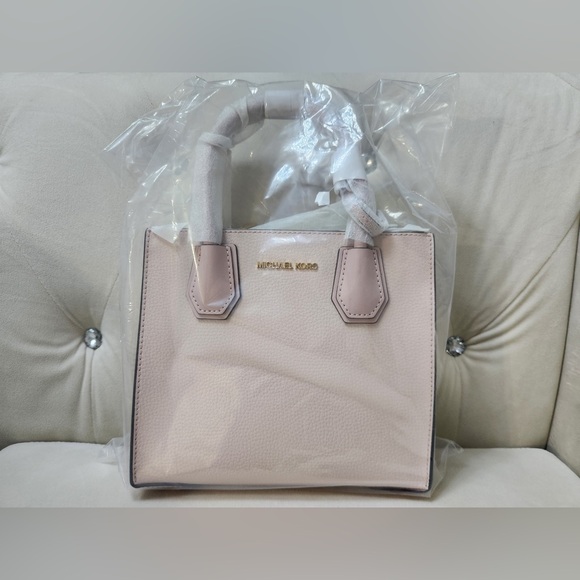 Michael Kors Blush Leather Crossbody Bag - Picture 3 of 4